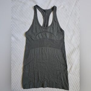 Lululemon Athletica Gray Fitted Ribbed Sleeveless Tank Top